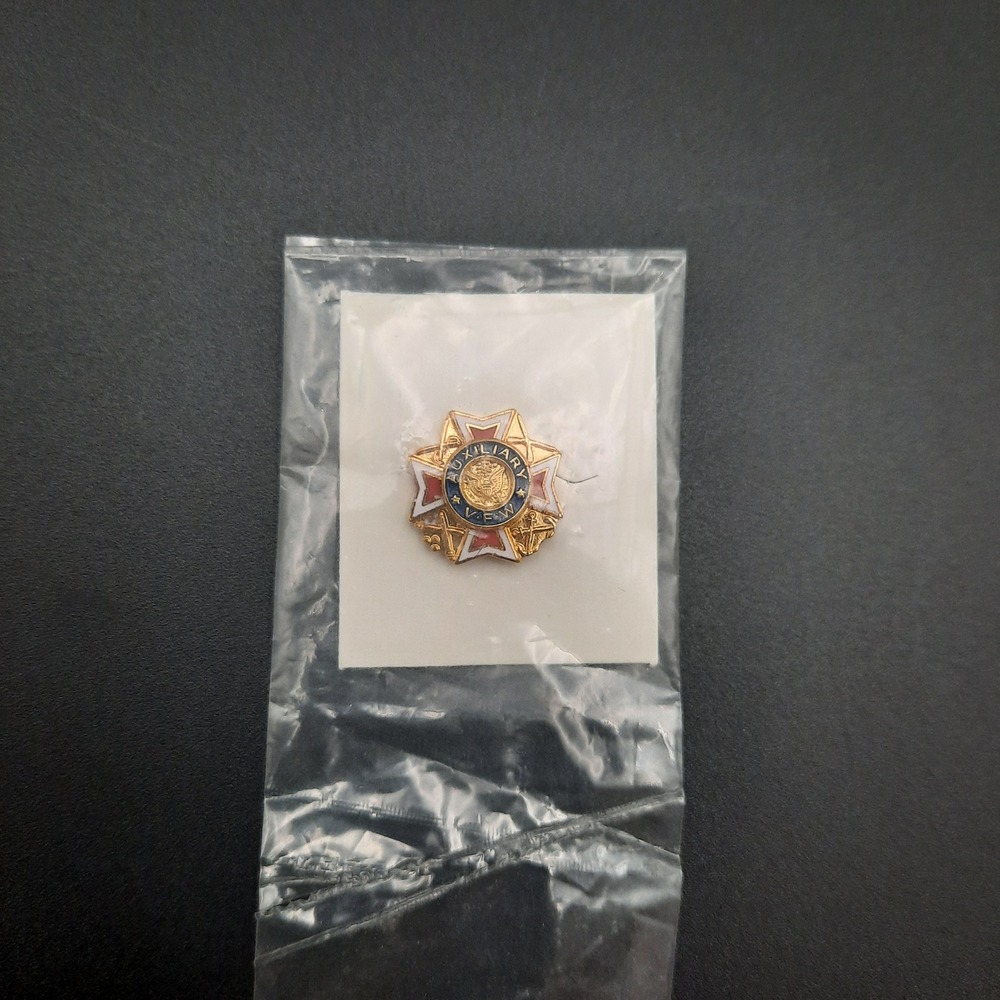 Vintage VFW Auxiliary Pin Red White‎ Blue Patriotic Cross Gold Tone Lapel
